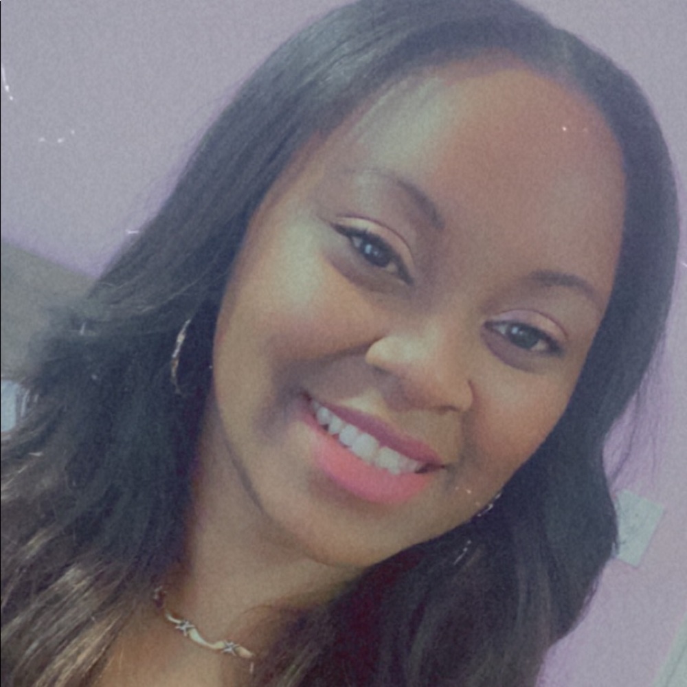 Meet your Posher, Laeticia